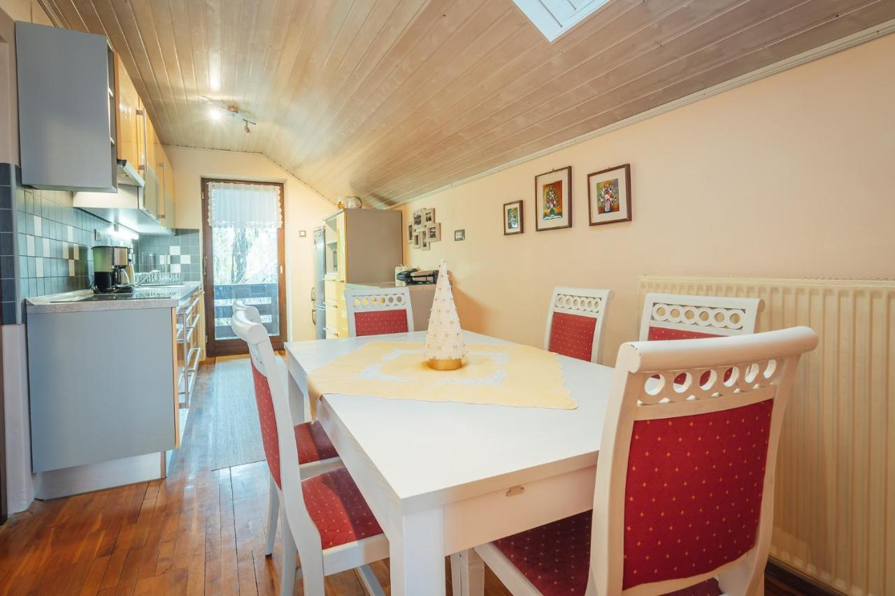 Apartma Borovc